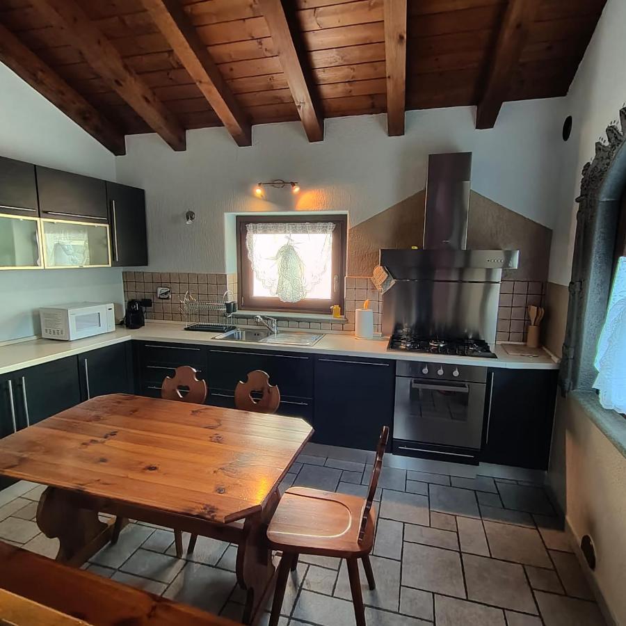 La Maison Lilla Fenis Εξωτερικό φωτογραφία